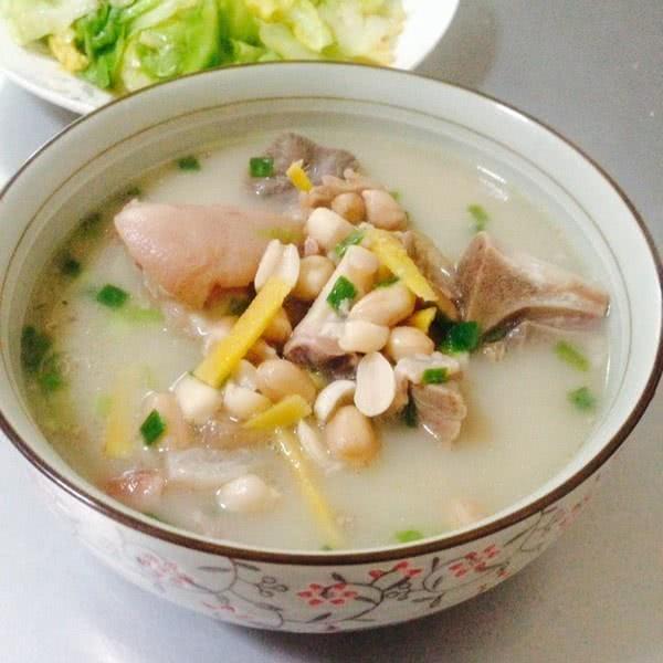 催奶用猪蹄是前蹄还是后蹄好,猪蹄和什么炖能催奶