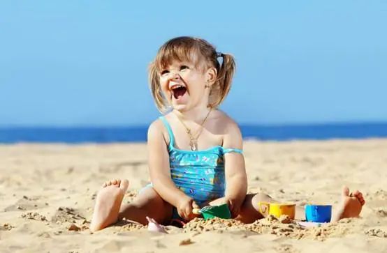 8岁男孩口吐白沫，昏迷入院，医生告知原因，宝爸痛扇自己嘴巴