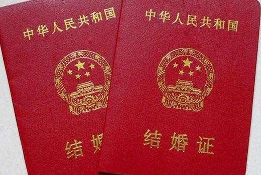 没有结婚证生孩子可以请产假吗,没结婚证生孩子医院给出生证明吗