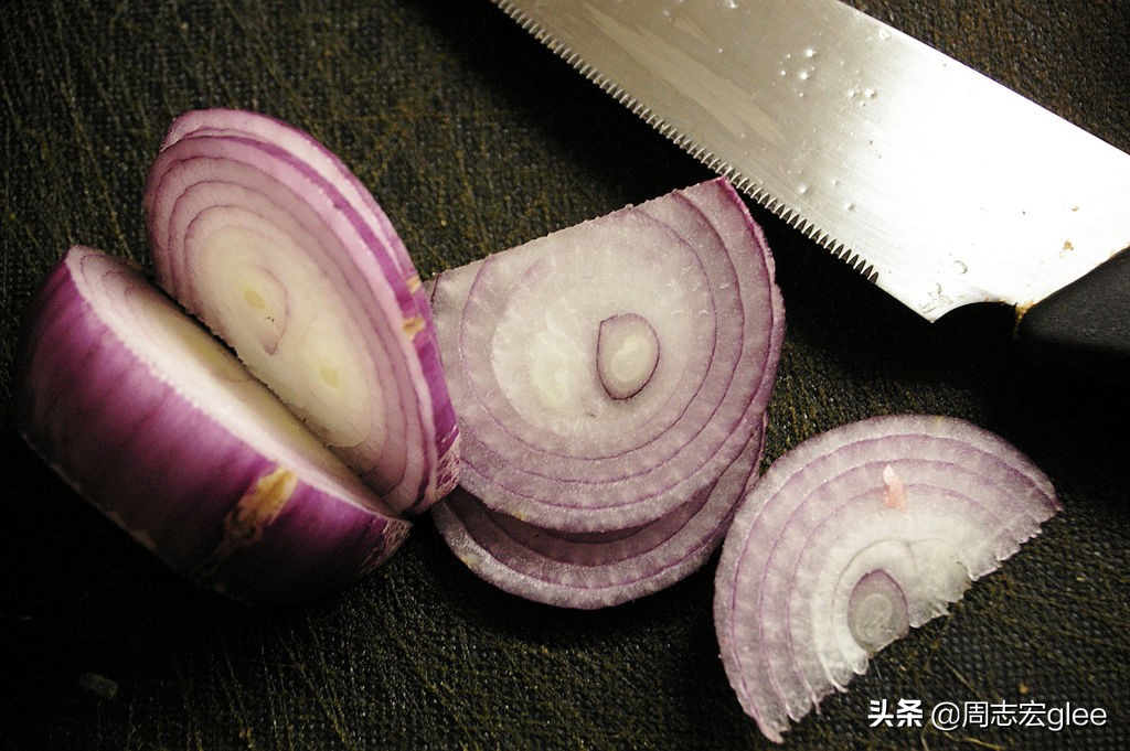 切洋葱怎样避免泪流满面,切洋葱怎么才能不流泪