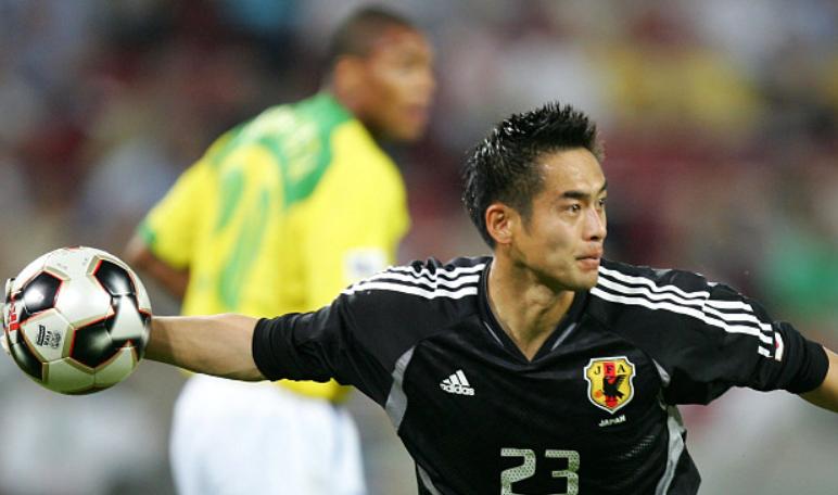 22年巴西对克罗地亚守门员,里瓦尔多02世界杯吊射