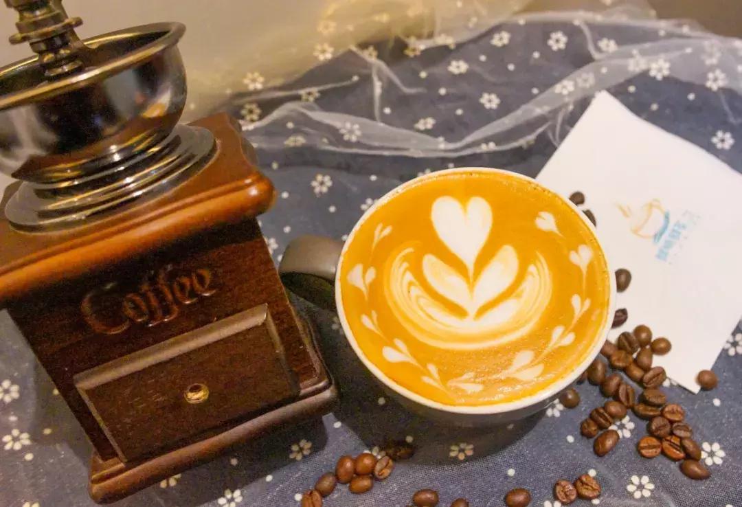 拥有台式小清新的茶饮咖啡结合所,很多人都点这杯……