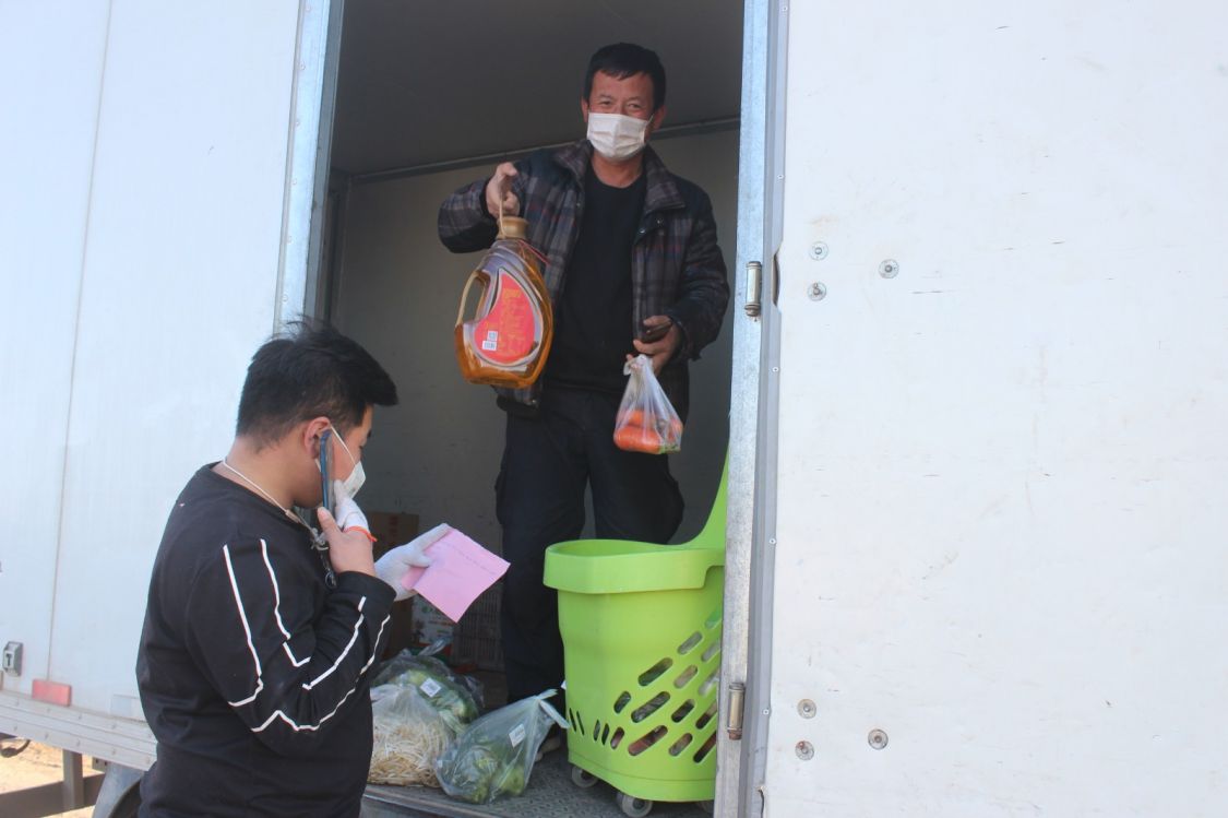 杨官屯乡：代购、无接触配送，保障群众生活需求