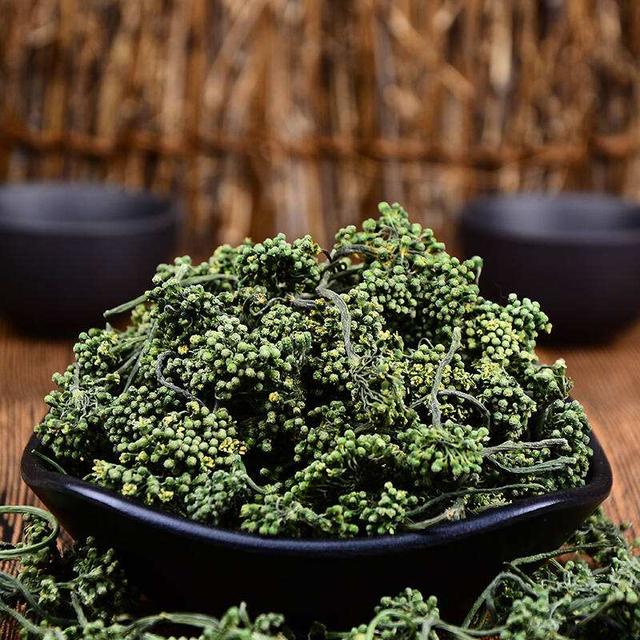 一岁一寒一春秋，一草一木一参花。