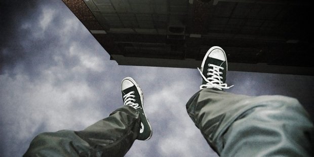 上海夫妻被骗六十万跳楼事件,小夫妻炒外汇跳楼