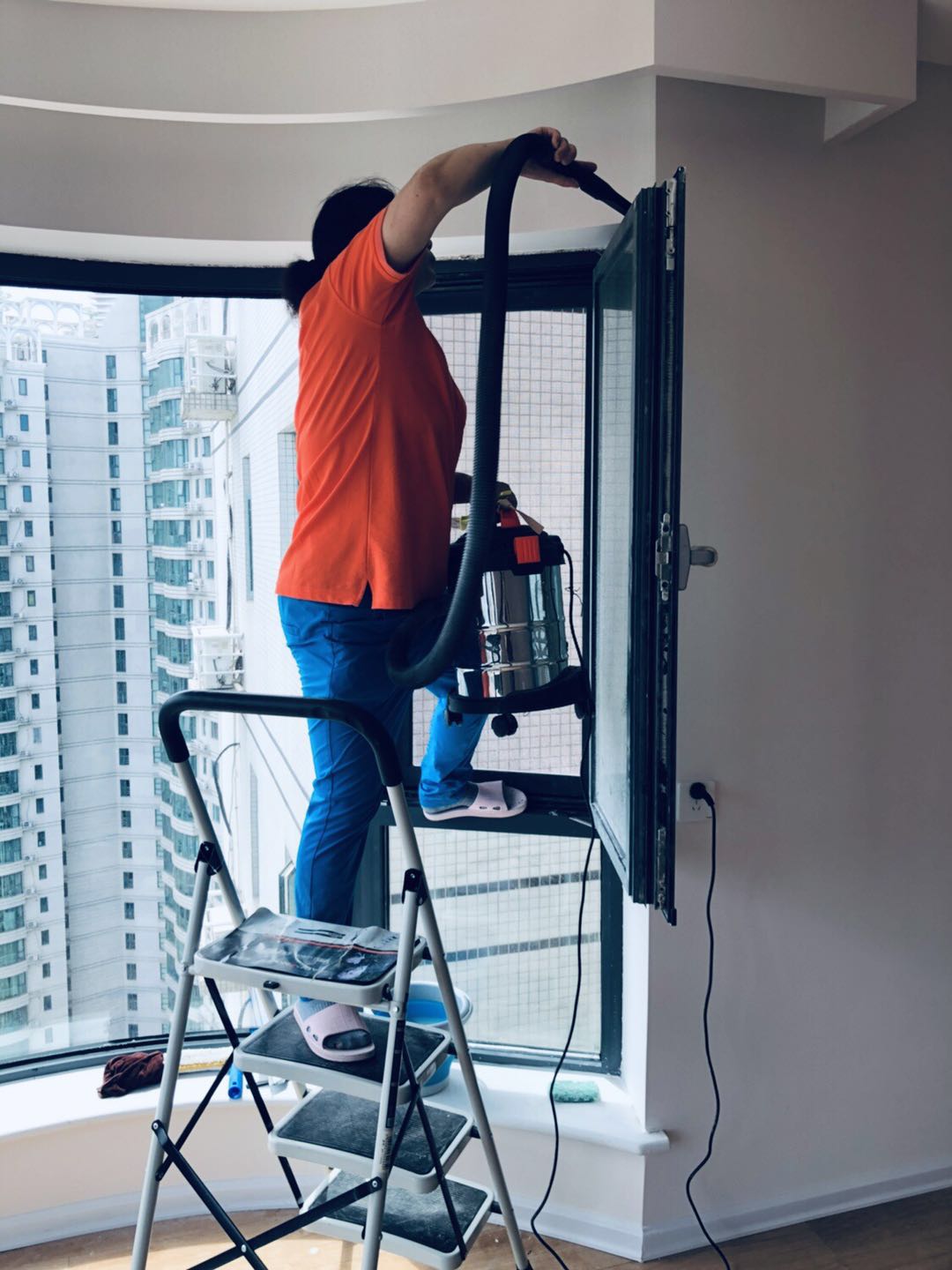 10小时全程体验开荒保洁之后，才发现这活很重要但真的不好做