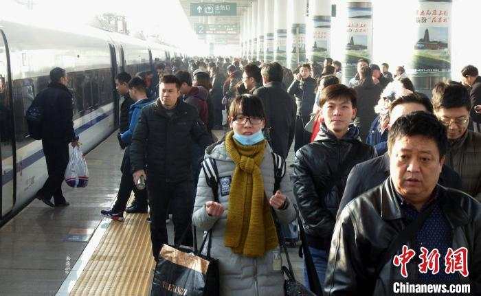 除夕火车票明日开售，抢票指南请收好