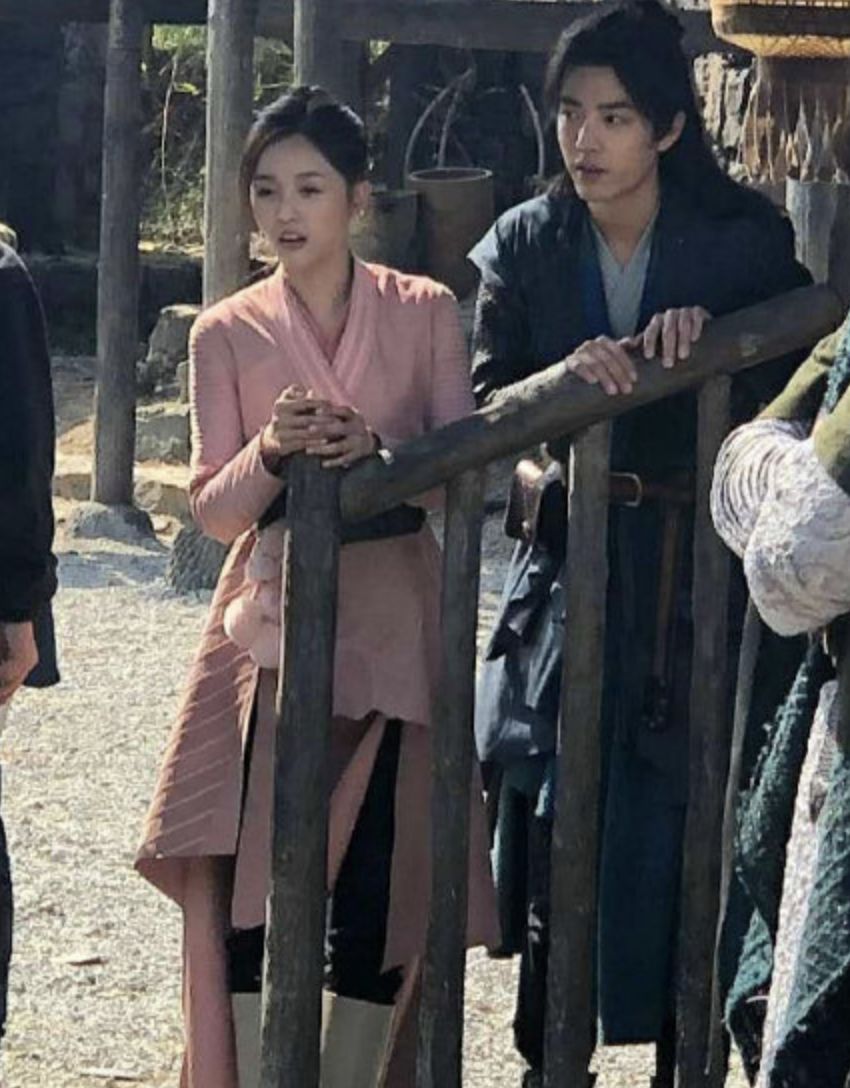 肖战送花给吴宣仪,肖战送吴宣仪花篮了吗