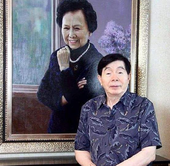 86版西游记总导演杨洁遗体追悼会,西游记导演杨洁给六小龄童示范