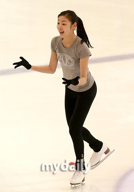 韩国金妍儿花滑特别唯美,花滑金妍儿阿里郎表演