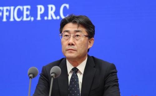 高福的身份之惑：经济学家华生为高福公开“辩护”错了吗？