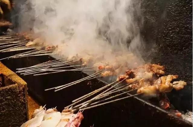 “大金链子小手表，一天三顿吃烧烤”徐州16家烧烤扛把子都在这儿