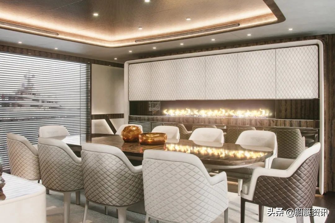 宾利内饰配色方案,宾利时尚设计图片大全