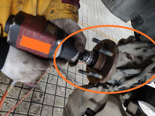 福特翼虎前轮轴承总是坏怎么回事,福特1.6翼虎前减震压力轴承异响