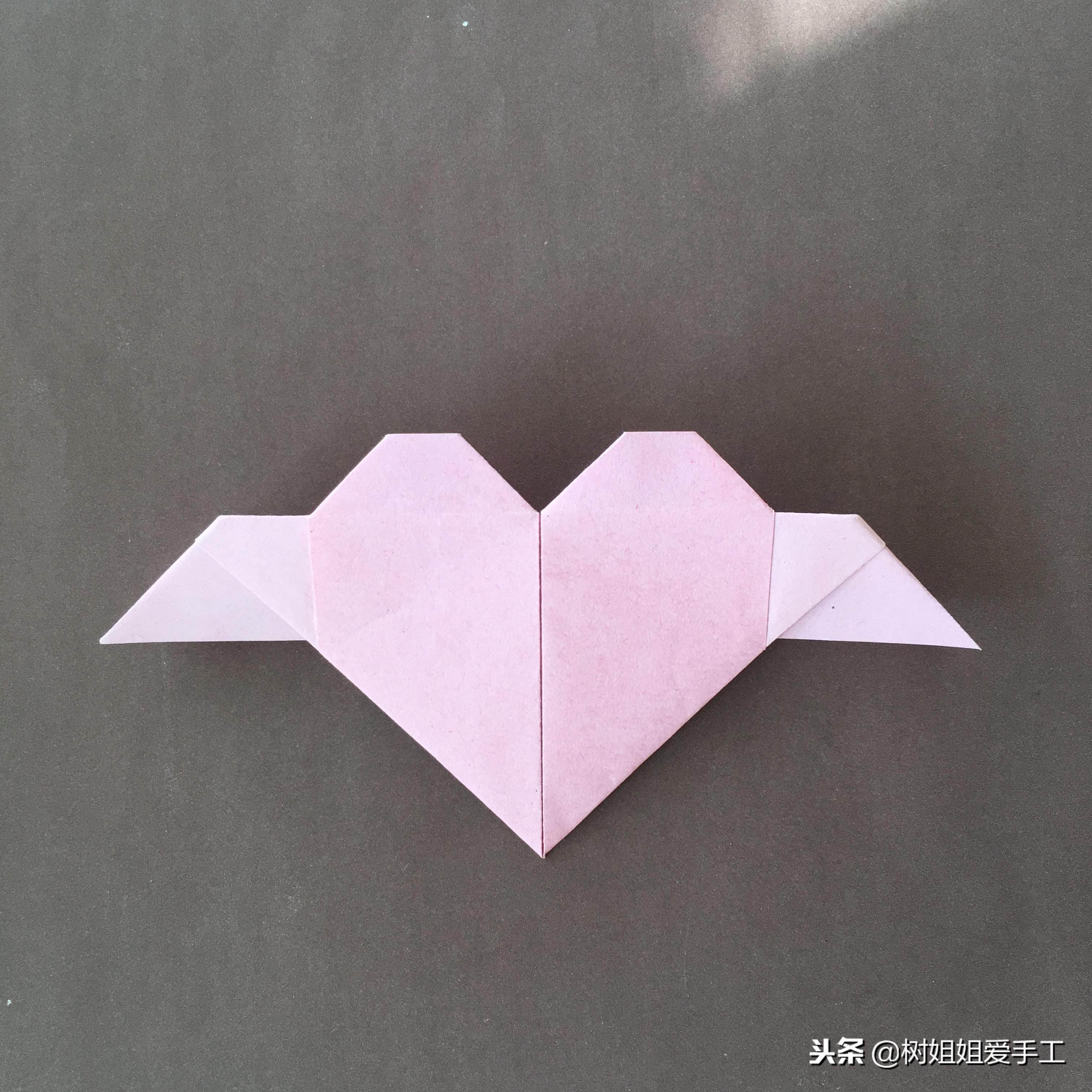 儿童折纸徽章简单又漂亮又能戴,手工五角星儿童折纸折法