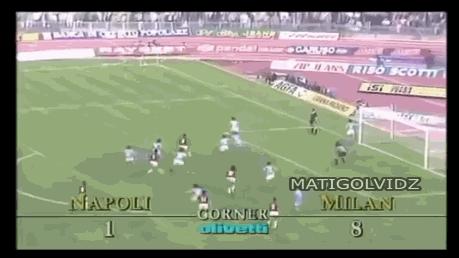 支点中锋踢前腰,足球支点中锋的位置和打法