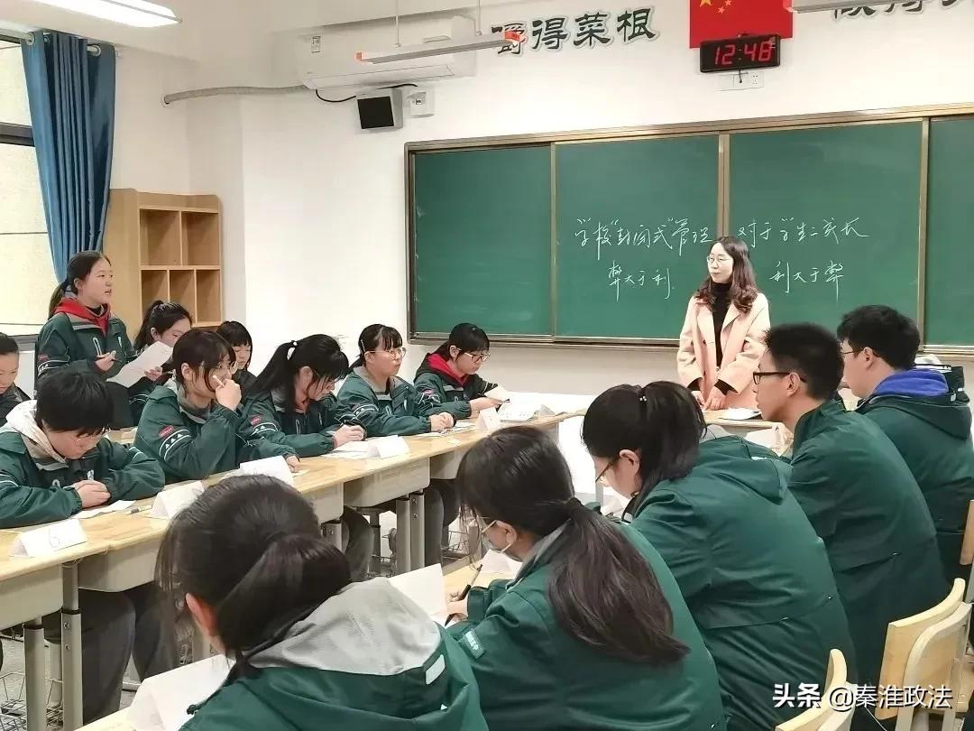 出道即巅峰！秦淮科技高中辩论队市赛夺冠背后