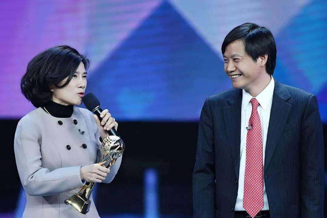 张磊力挺董明珠收购格力股份,张磊投资格力跟董明珠交谈