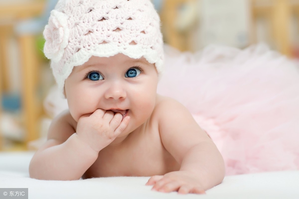 宝宝烂嘴角是什么原因该怎么办,一周宝宝烂嘴角是怎么回事