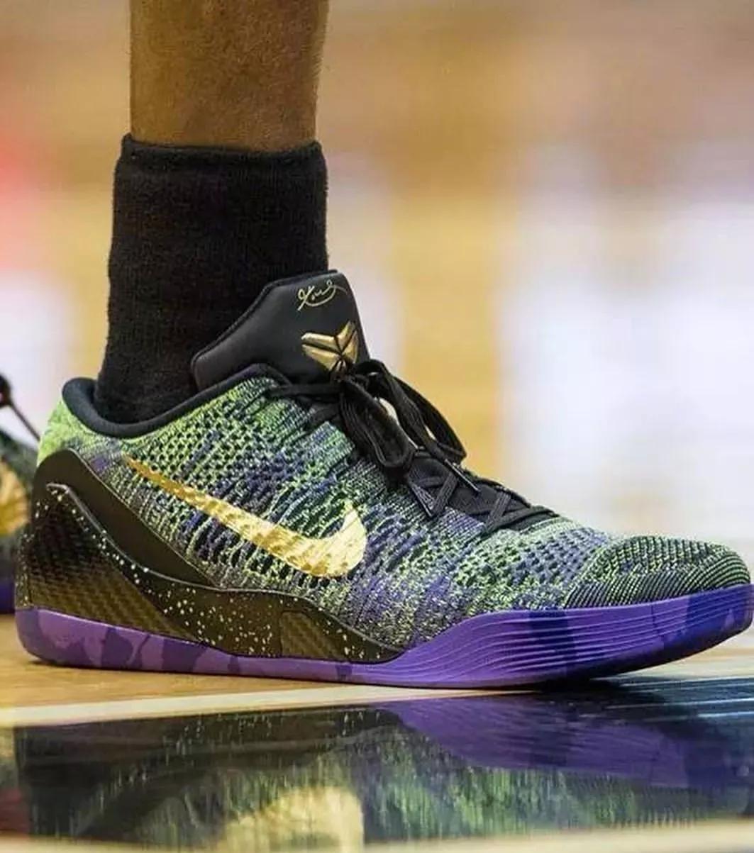 科比生涯最高分穿什么鞋,科比五名人堂配色nba上脚