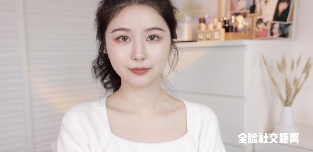 薄唇涂口红淡妆的正确方法,厚唇日常妆适合什么口红