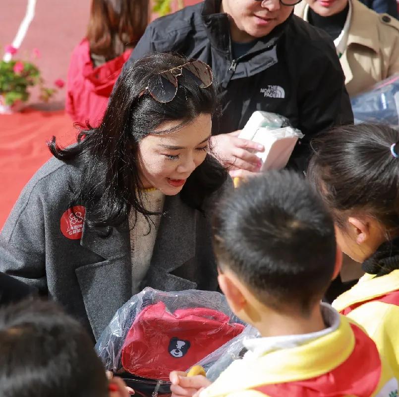 崇和育美，爱满康定|康定市巨海赖俊臻希望小学成功剪彩