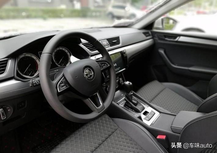 汽车内饰搪塑修复工艺,汽车内饰搪塑好还是皮革好