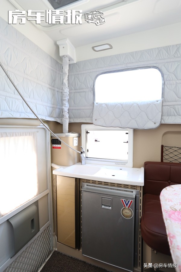 单排四驱自动挡皮卡c型房车测评,d-max单排升顶皮卡房车