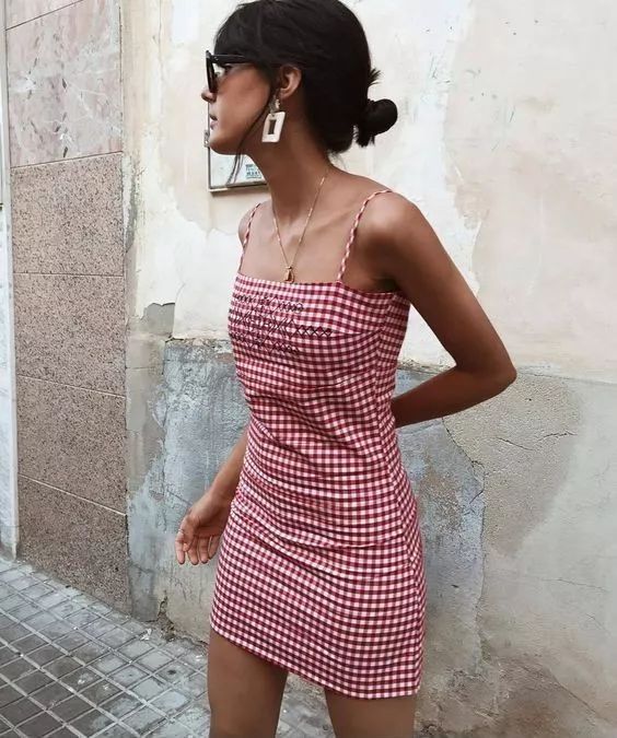 吊带连衣裙外搭小开衫,红色吊带连衣裙外搭