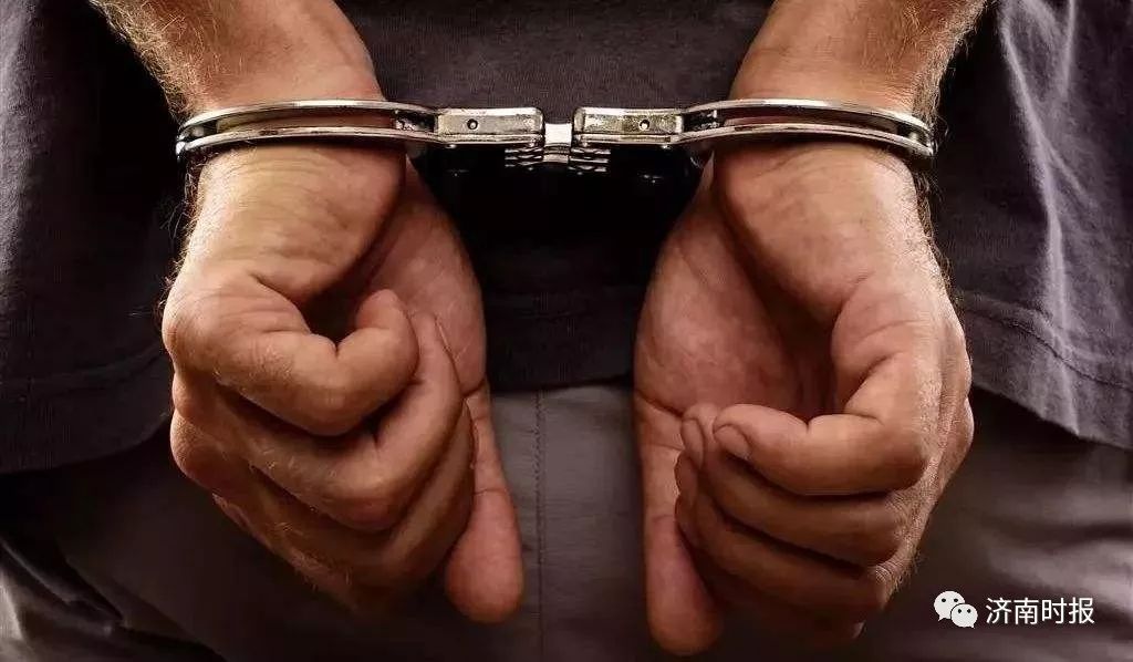 山东一男子在公厕强奸8岁女童，还谎称自己有精神病，法院判了