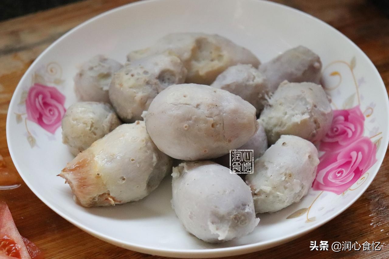 这菜一斤3块钱焯一焯,这菜35元一斤比肉还贵但真的好吃