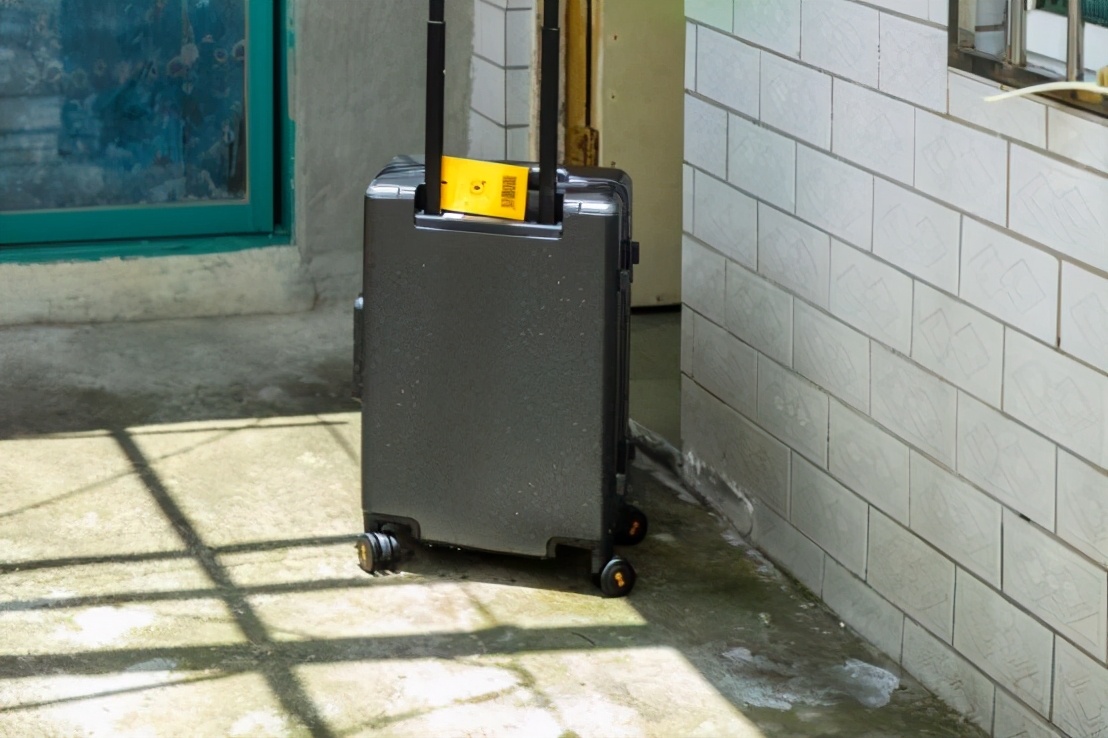 20寸登机箱地平线8号,最好的行李箱品牌推荐地平线8号