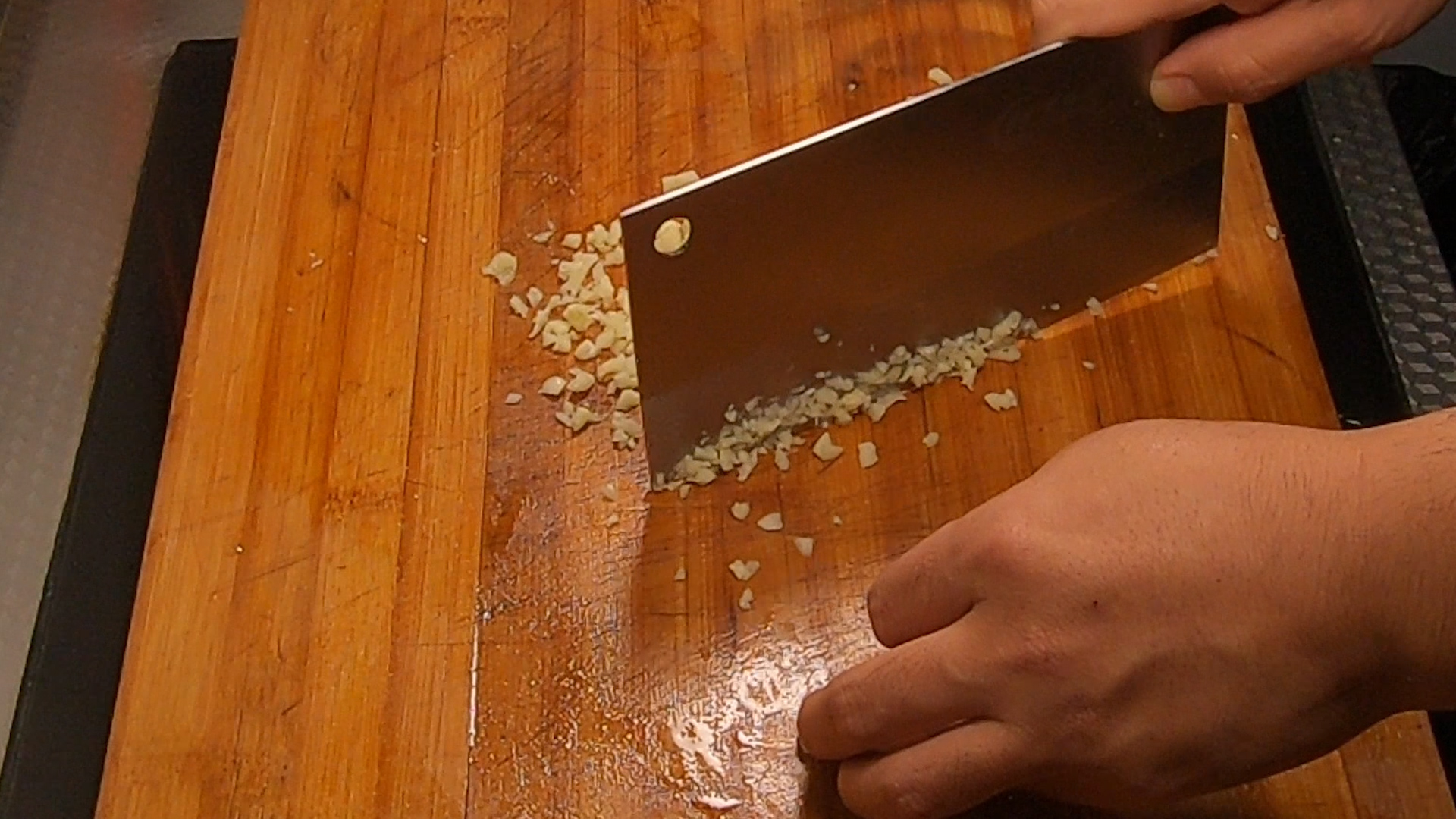 街边浇汁豆腐摆摊做法,浇汁豆腐夜市摆摊赚钱吗