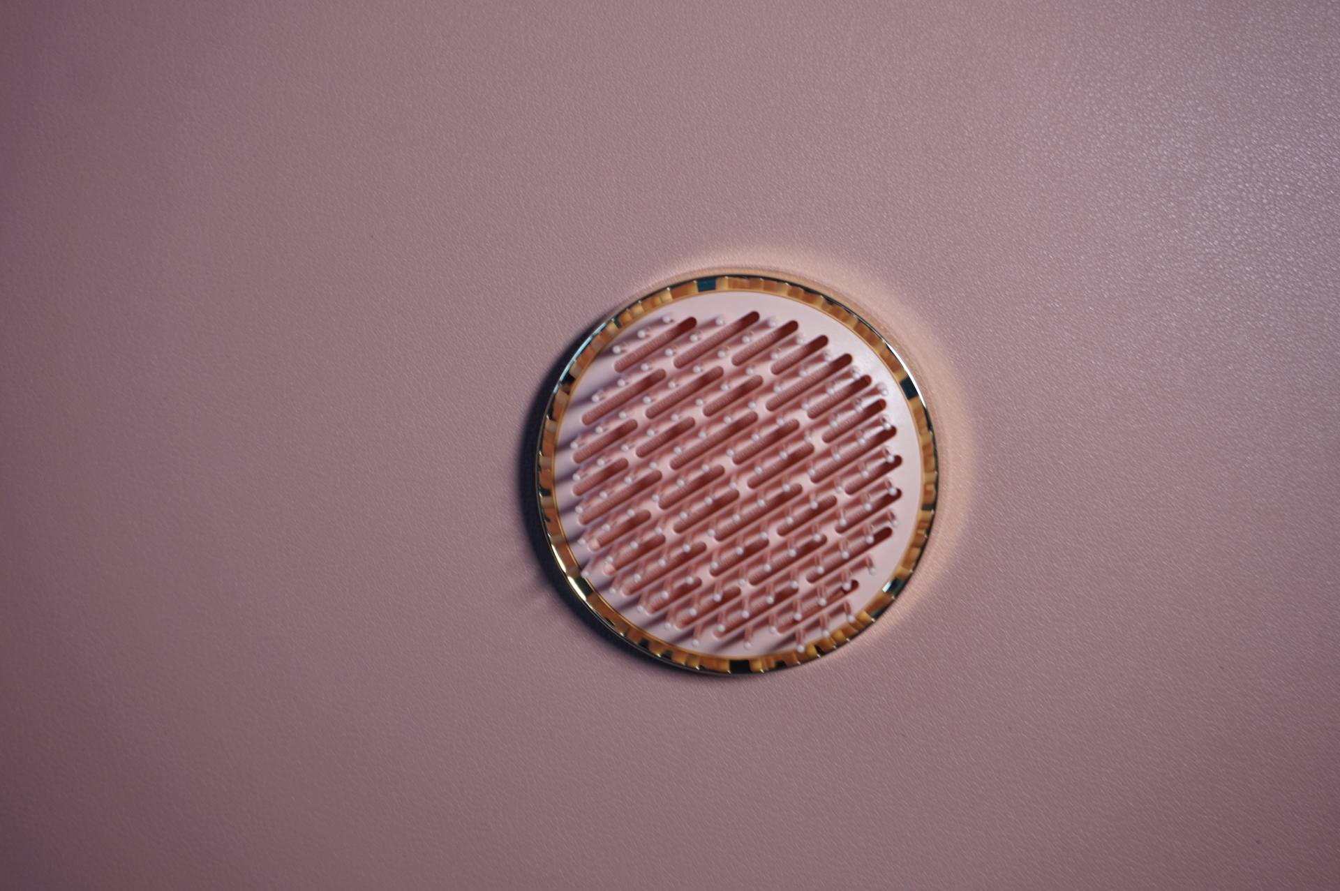 给宝宝呵护,aiboshuo负离子吹风梳测评