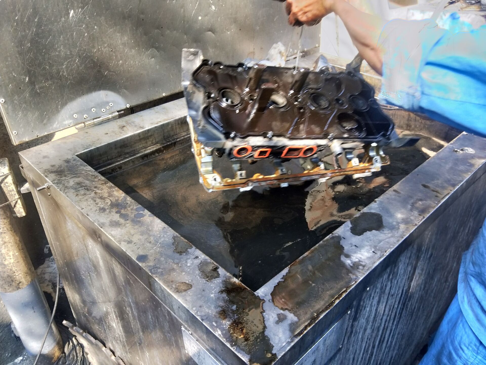 宁波车友奥迪,宁波哪家店专业维修奥迪烧机油