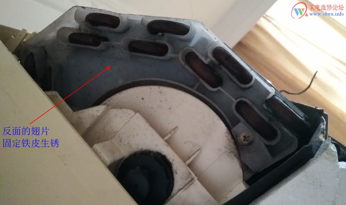 挂机背后漏水是通病么,挂机漏水处理方法图解