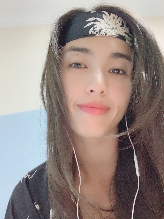 她是中国女足的最美，近照帅气冷艳，网友大呼啥时候进军时尚界？