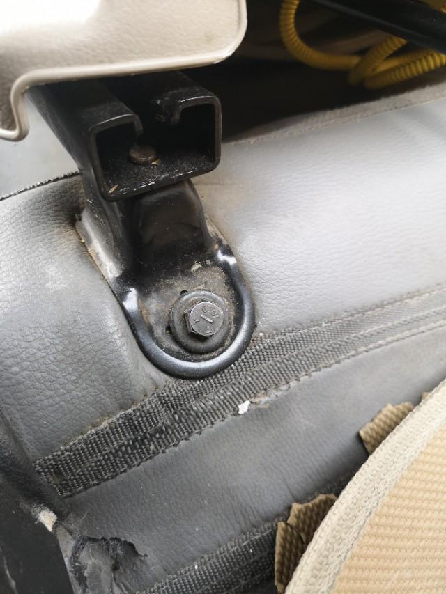 一辆12年车龄的老车,开一台10年的老车