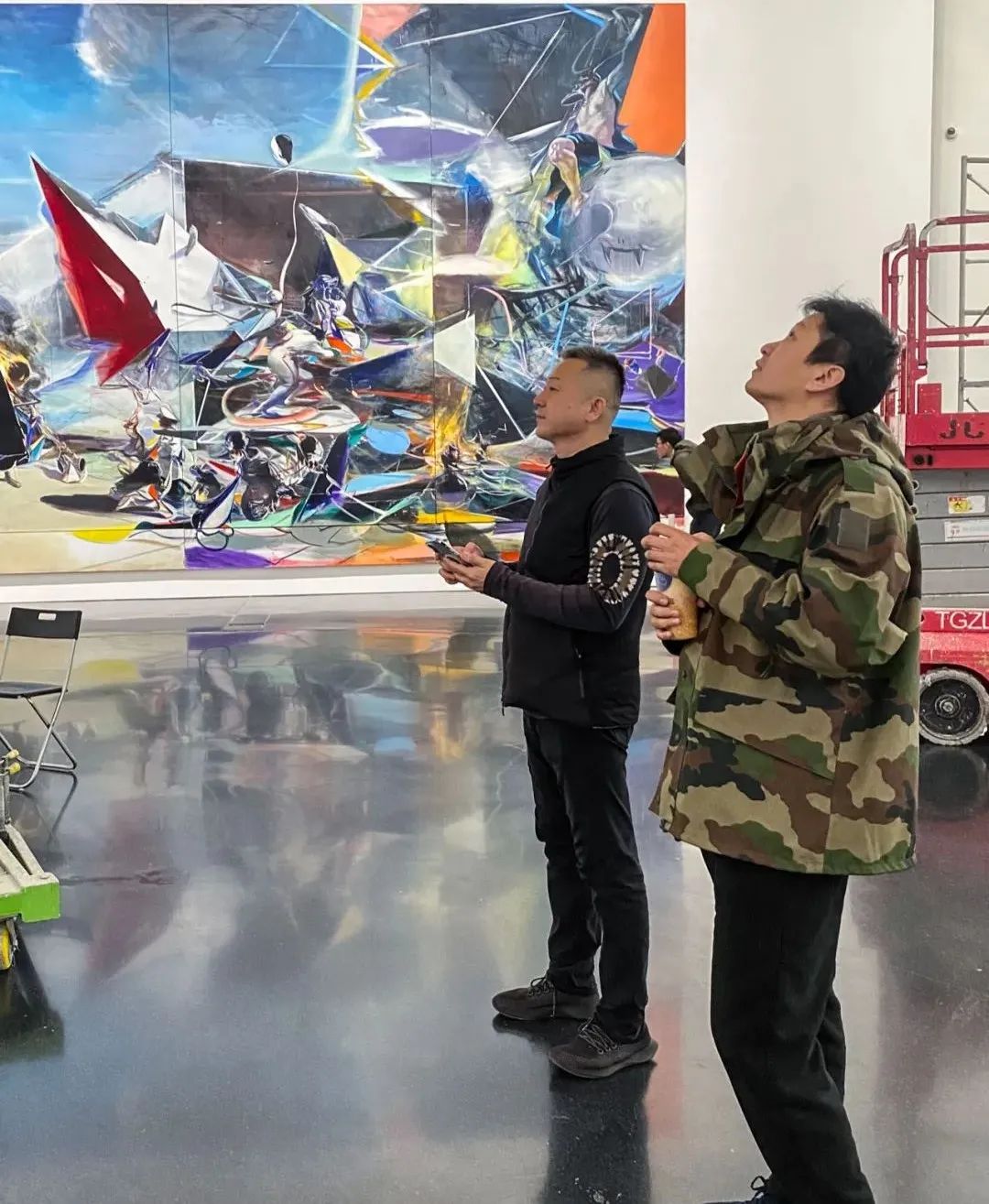 东北小城走出的“狂徒”：火遍全世界，老外排队看他的展