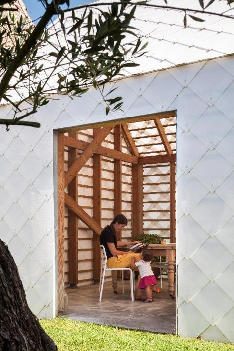 在这个冷漠的世界温暖的活着,在冷漠荒芜的世界拾出温暖