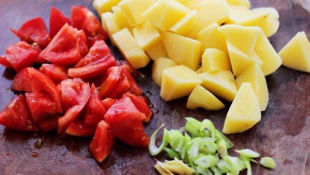 丸子这样炸外酥里嫩家人都夸好吃,丸子怎样才弹牙