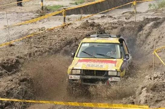 陆风x92009款2.4手动四驱汽油版,陆风x9测评