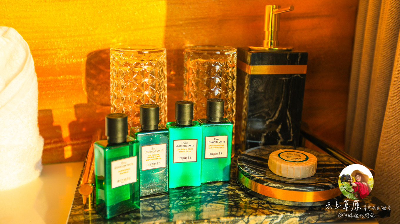 安吉云上草原滑雪场里的酒店,安吉云上草原滑雪场高级雪道索道