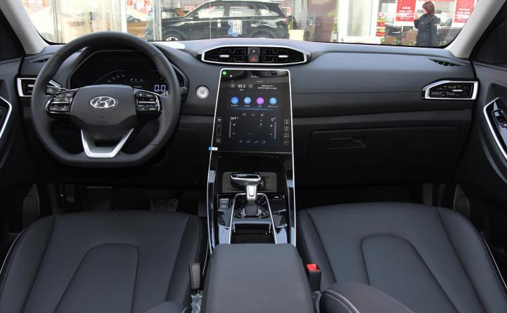 现代ix35和现代ix25哪个性价比高,新款现代ix25和ix35哪个性价比高