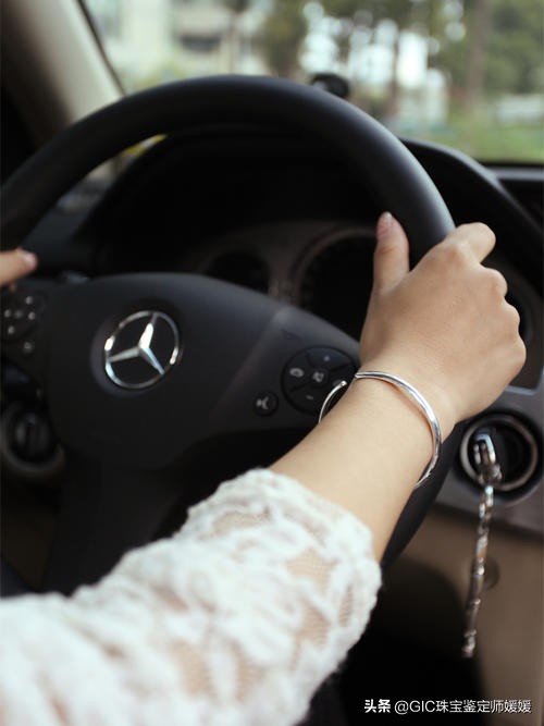 银饰很贵吗,为什么网上买的银饰那么便宜