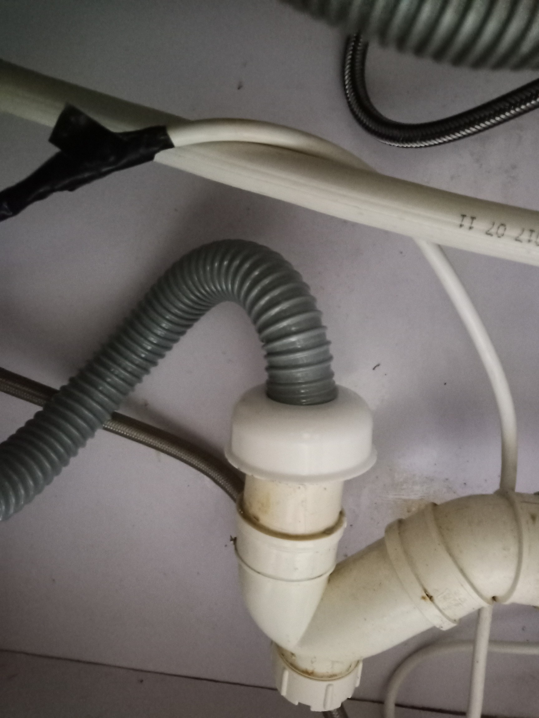 自建房下水道反味儿的解决办法,出租房下水道反味儿的解决办法