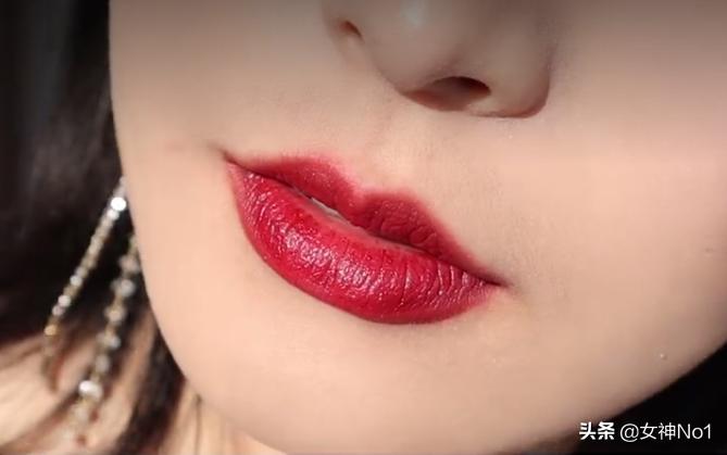 李佳琪口红榜:集齐四只超滋润,超显白必剁手告别黄肤唇干