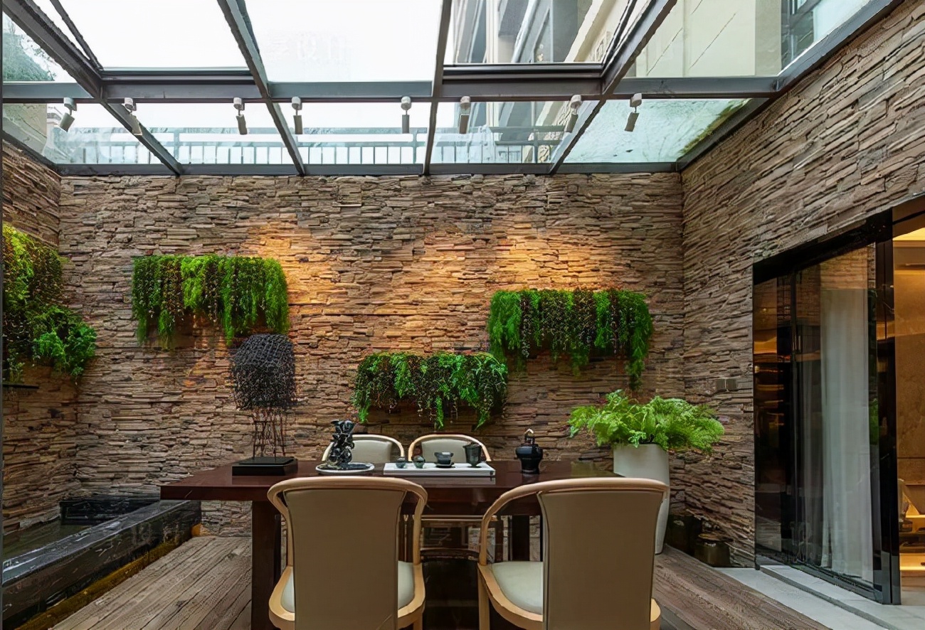 下沉式庭院没有排水系统怎么处理,下沉式露台花园底部排水方法