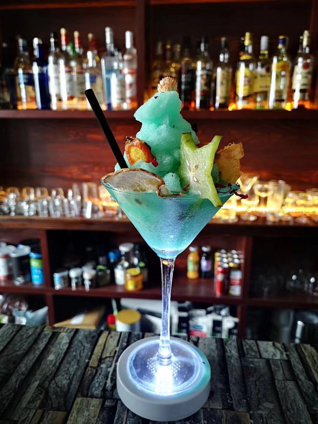 三点理由，让你选择做一个酷帅的调酒师