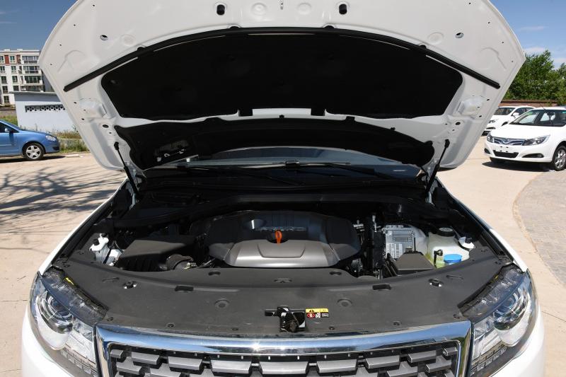 成于产品败于定价,哈弗H8应该是长城目前为止,最成功的试水